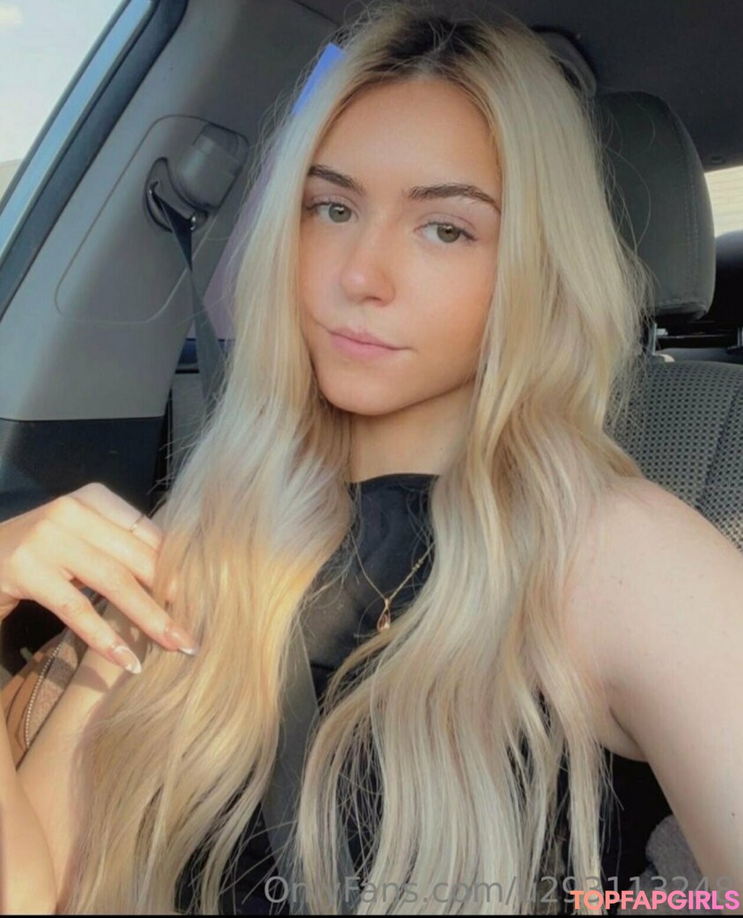 ellamoorepls hot pornstar photos