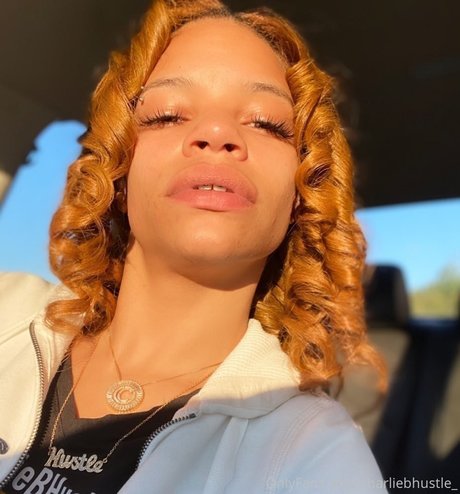 Charliebhustle_ pornstar sex photos