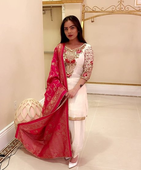 Sukh Bains pretty star galleries