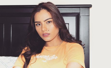 Sukh Bains star adult pictures