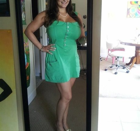 Avery Harwood pornstar nice images