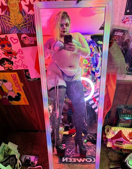 scribblelegs beautiful pornstar picture