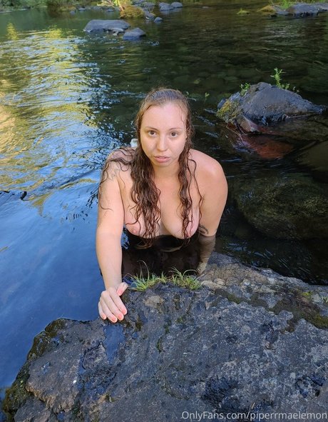 PiperMaePeach hot pornstar photos