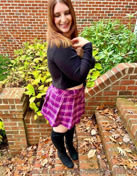 paigefuckingsteele erotic actress photo