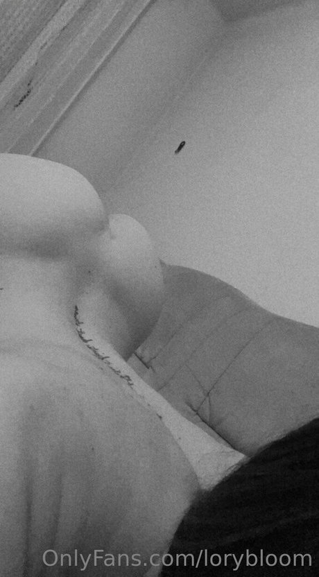 lorybloom star adult galleries