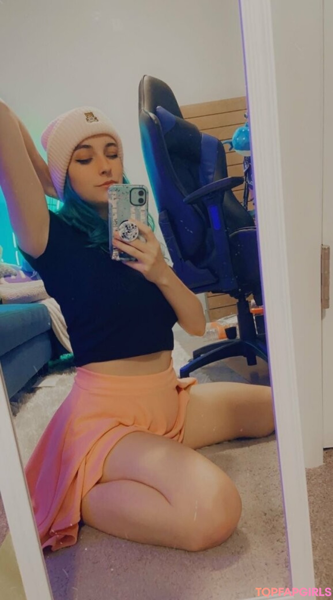 flat chested onlyfans best pictures