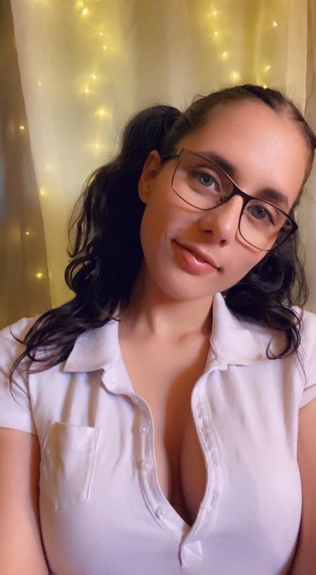 skinny brunette onlyfans perfect picture