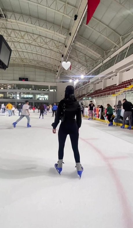 aysgencc model hot pics