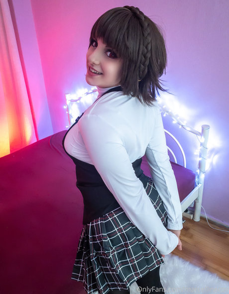 Marcelline star top photo