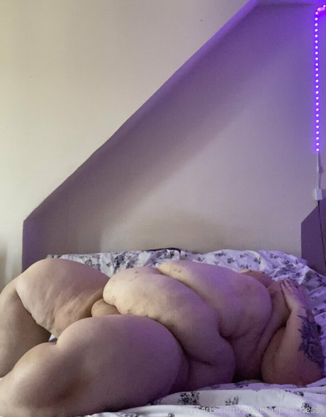 sweetaspeachesss pornstar pretty pic