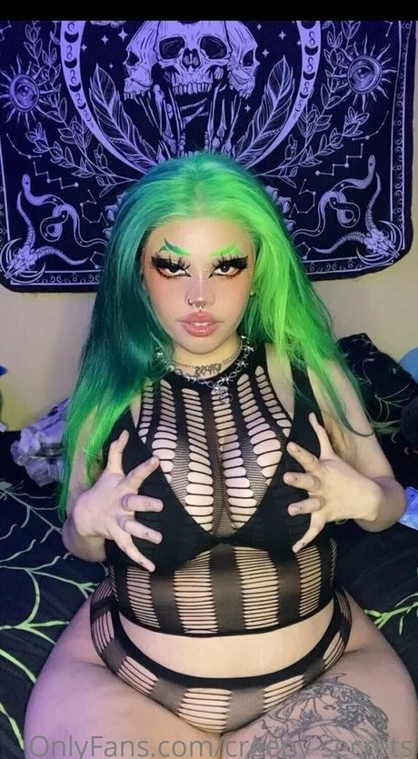 creepy secrets star sexy img