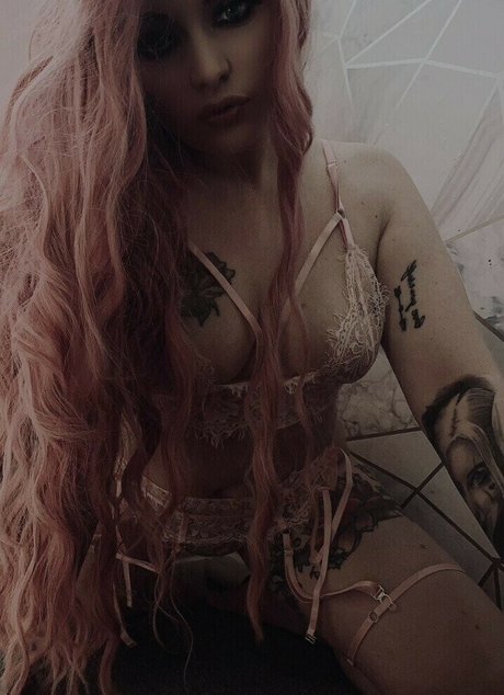 Lana Austin onlyfans leakd