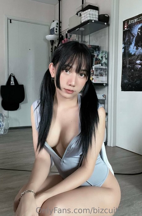 Bizcuitzluvly nude leaks onlyfans