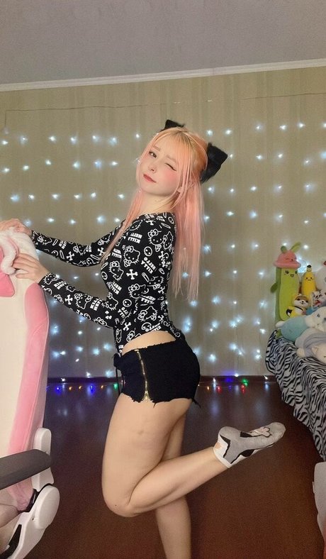 kittie meo onlyfans boobs