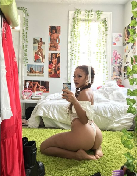 Naomij onlyfans leaked xxx