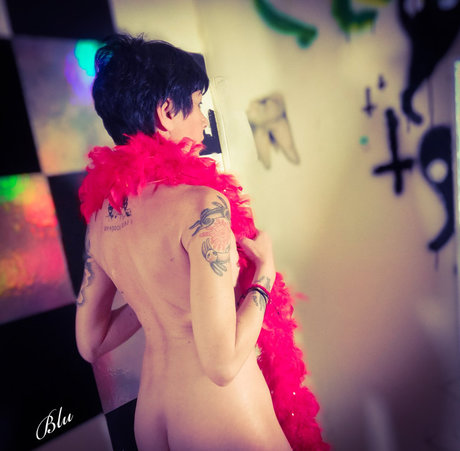 Blue Domino73 onlyfans de