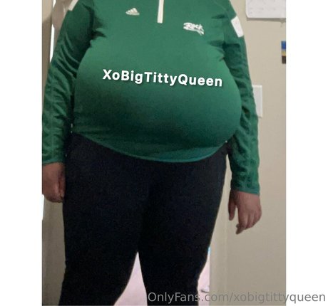 XoBigTittyQueen nude onlyfans leaked