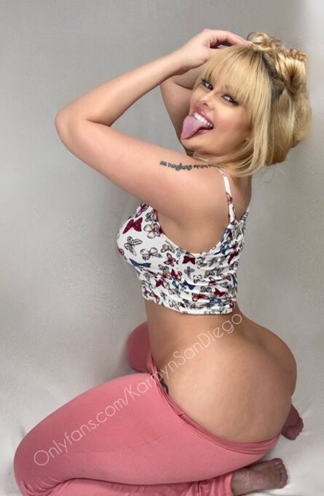 Karmyn Sandiego onlyfans model images