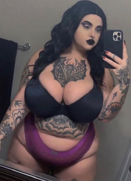 amarie229 onlyfans boobs