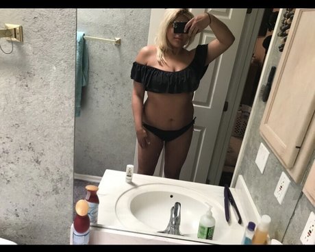 ohklazzz onlyfans nude tits