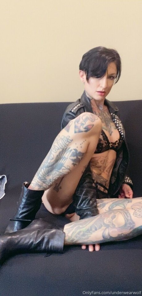 Underwearwolf Profile pic