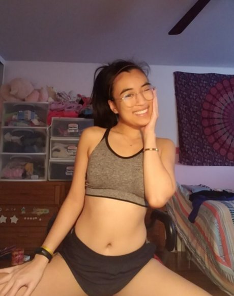 Ava Tran tits onlyfans