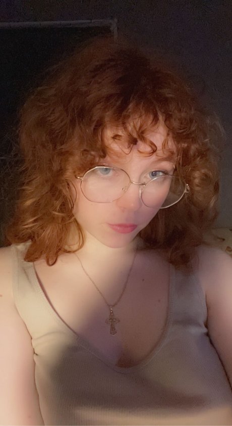 Strawberry Vi_ onlyfans explicit content