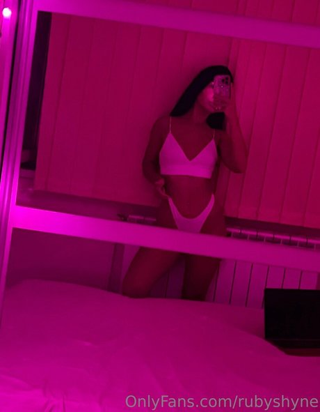 rubyshyne onlyfans boobs