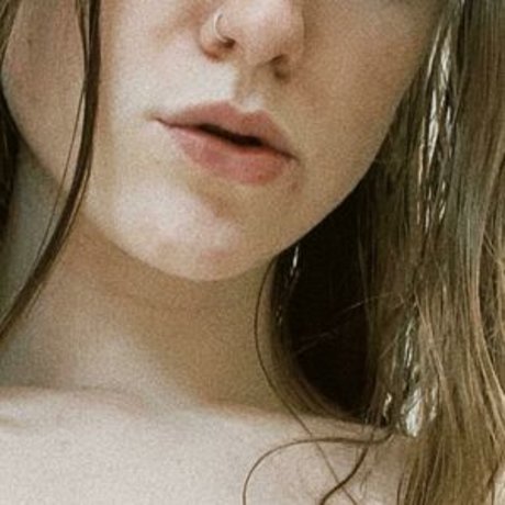 lunarlovesramen onlyfans leaked pictures