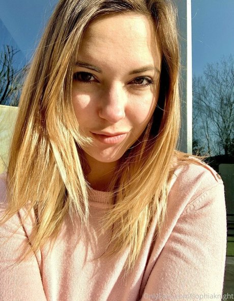 Sophia Knight nude leak onlyfans