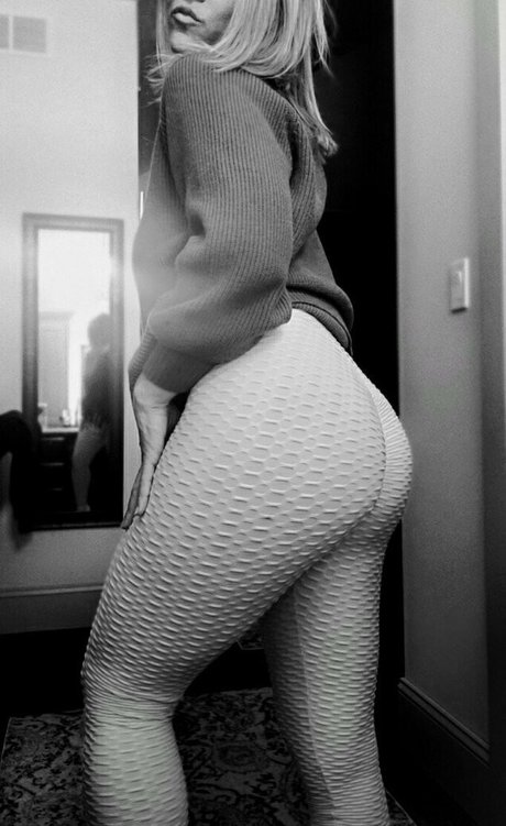 BethAdore onlyfans leak new