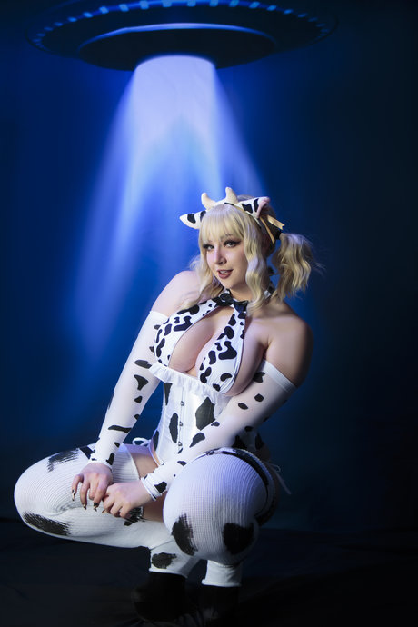 Feisty Vee onlyfans model