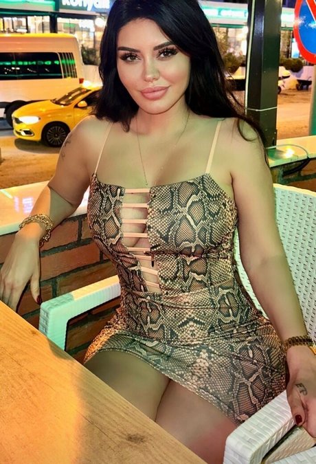 mother onlyfans sexy nudes glimpse