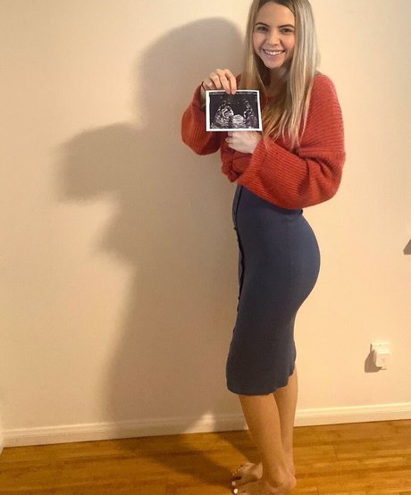 Bobbi Althoff onlyfans sextape