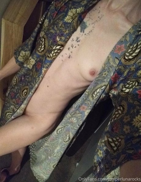 juniperlunarocks feet onlyfans
