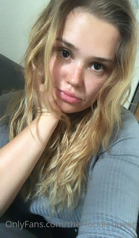 the foodiequeen onlyfans public photos