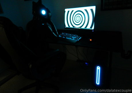 dalatexcouple topless onlyfans