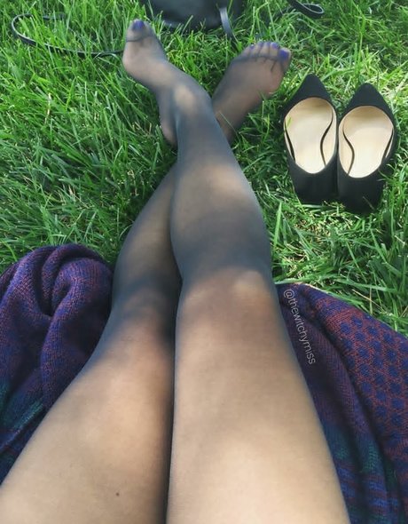 Thewitchymiss onlyfans model images