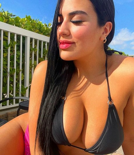 Melany Fernandez onlyfans nude leak