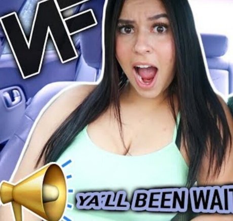 Larissa Cambusano nude only fans leaks