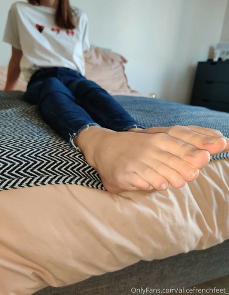 alicefrenchfeet Profile pic
