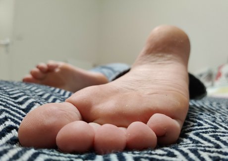 alicefrenchfeet onlyfans naked