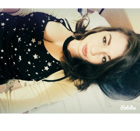 fuzyfruzsina nude on onlyfans