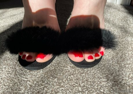 elliemaesfeet onlyfans leaked sex