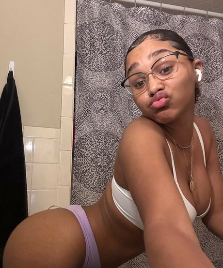Jasmine Mitchell onlyfans leak fuck