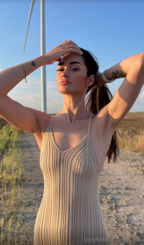 Tiny Zoe only fans pictures