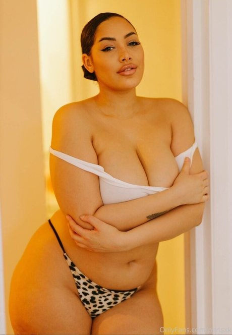 parisxhk onlyfans porn leak