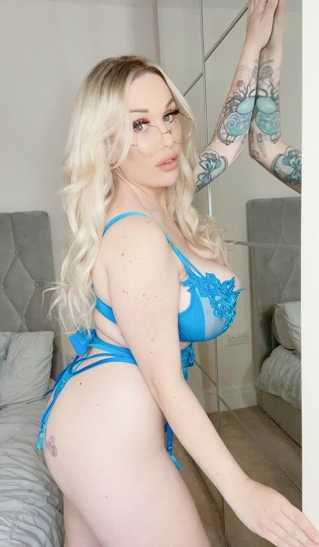 Lily Madison onlyfans leaka