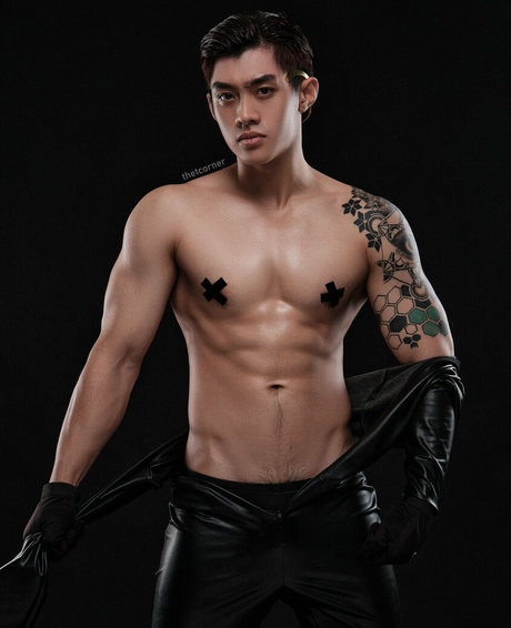 ebony babe onlyfans free sexy depiction