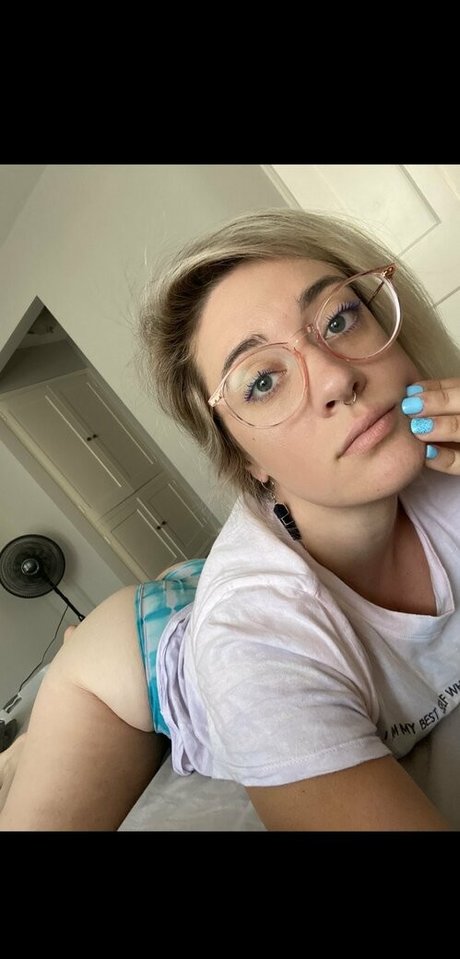 lavendercrystalmoon onlyfans sexy